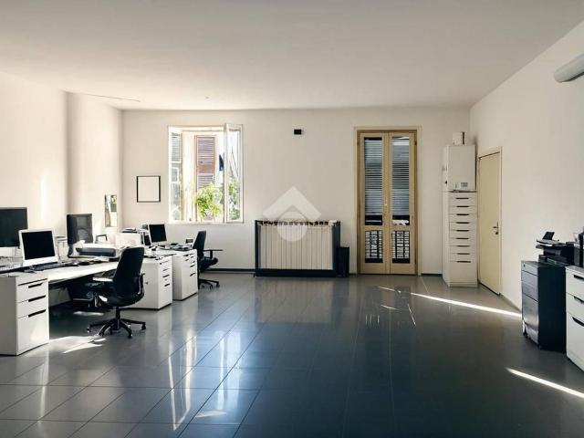 Ufficio in affitto a Le Villette, Crema