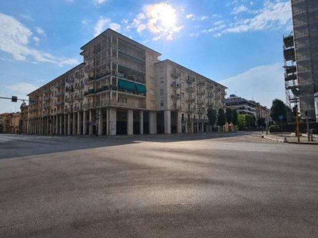 Ufficio in affitto a Cuneo Nuova, Piemonte