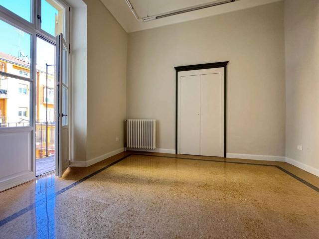 Ufficio in affitto a Centro Storico, Piemonte
