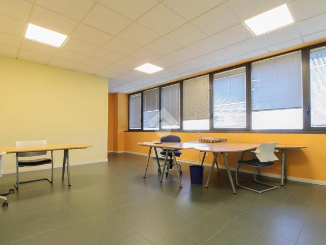 Ufficio in affitto a Curno, Lombardia