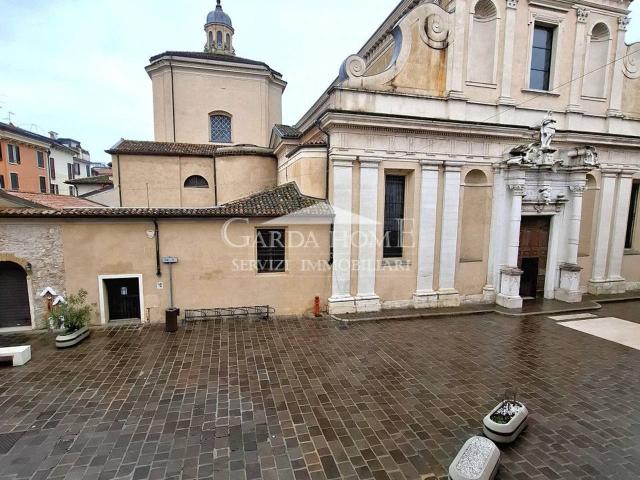 Ufficio in affitto a Desenzano del Garda, Brescia