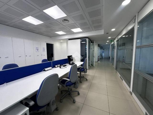 Ufficio in affitto a Ex Gavazzi, Desio