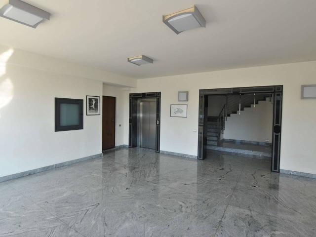 Ufficio in affitto a Prati, Desio