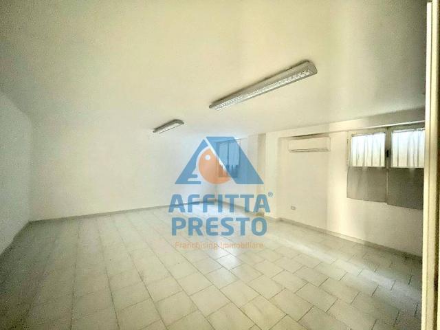 Ufficio in affitto a Unione dei Comuni Circondario dell'Empolese Valdelsa, Empoli