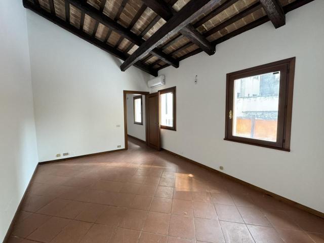 Ufficio in affitto a Este, Veneto