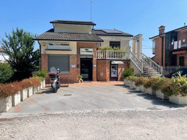 Ufficio in affitto a Ferrara, Reggio Emilia