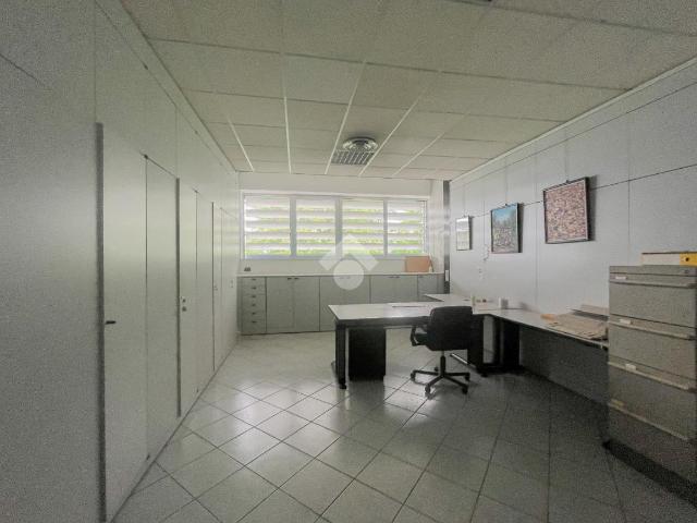 Ufficio in affitto a Unione dei comuni del Distretto Ceramico, Fiorano Modenese