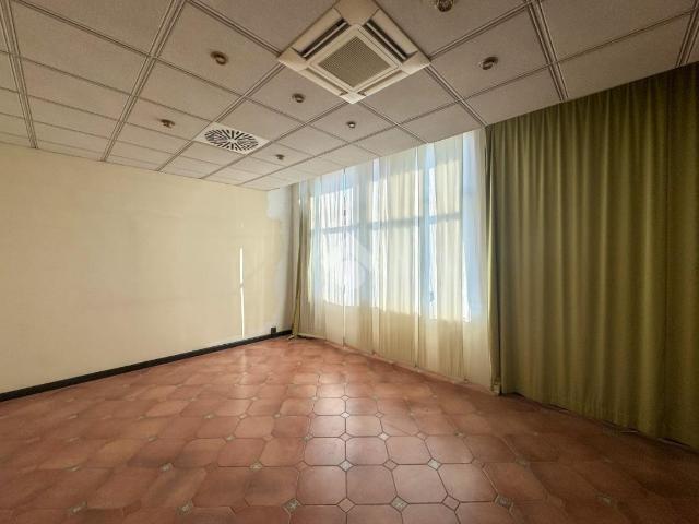 Ufficio in affitto a Fiorenzuola D'arda, Reggio Emilia
