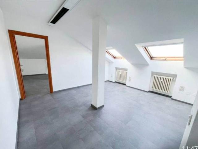 Ufficio in affitto a Quartiere 3, Firenze