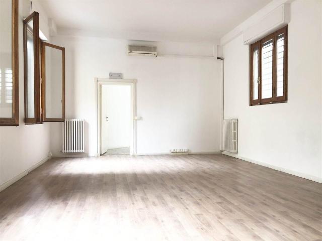 Ufficio in affitto a Quartiere 1, Firenze