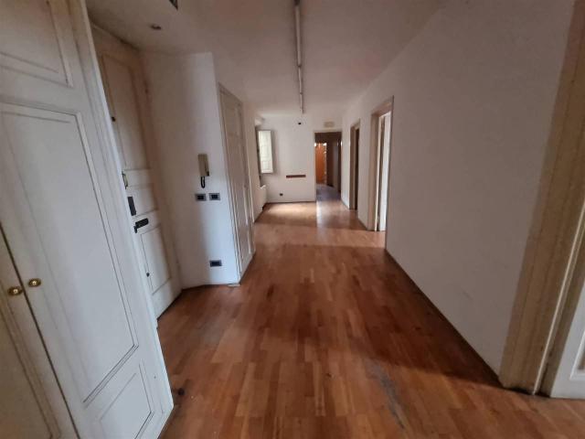Ufficio in affitto a Quartiere 1, Firenze