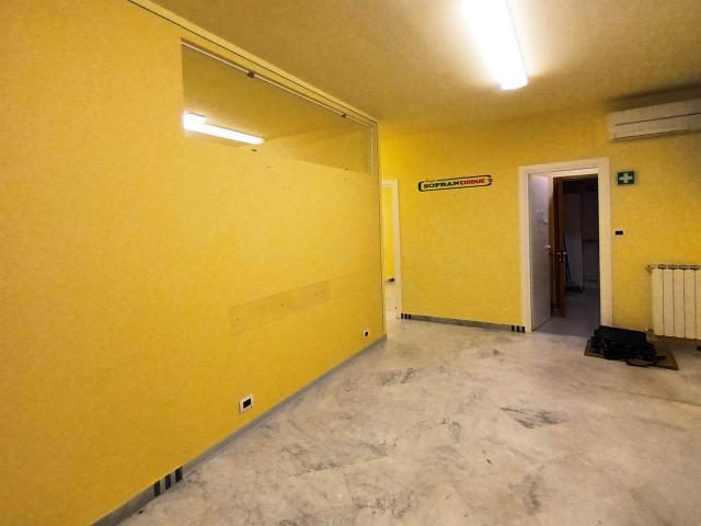 Ufficio in affitto a Quartiere 3, Firenze