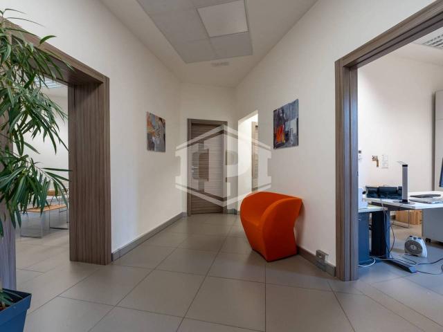 Ufficio in affitto a Quartiere 2, Firenze