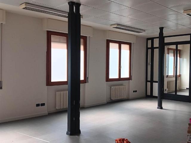 Ufficio in affitto a Quartiere 1, Firenze