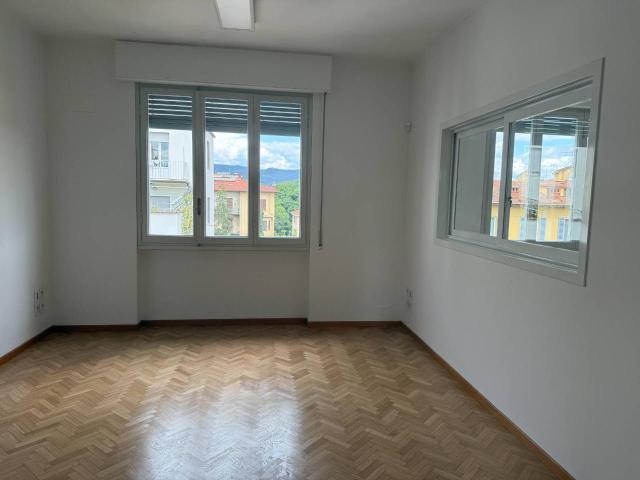 Ufficio in affitto a Quartiere 1, Firenze