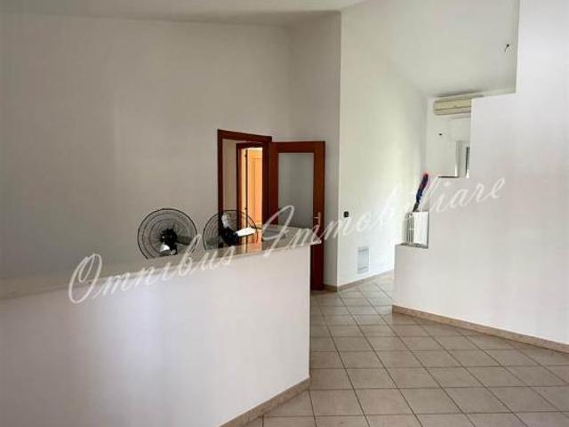 Ufficio in affitto a Puglia, Foggia