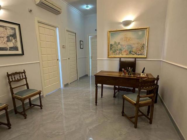 Ufficio in affitto a Puglia, Foggia