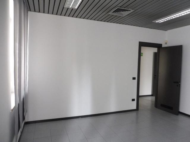 Ufficio in affitto a Fontaniva, Veneto