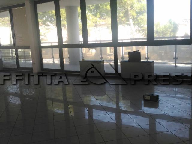 Ufficio in affitto a Unione di Comuni della Romagna Forlivese, Quattro