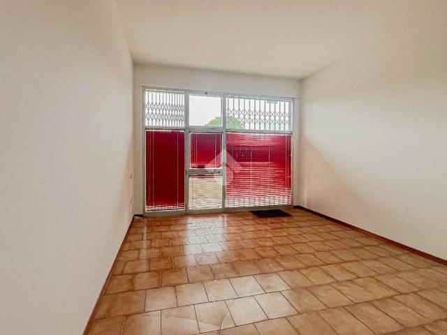 Ufficio in affitto a Unione dei comuni del Distretto Ceramico, Formigine