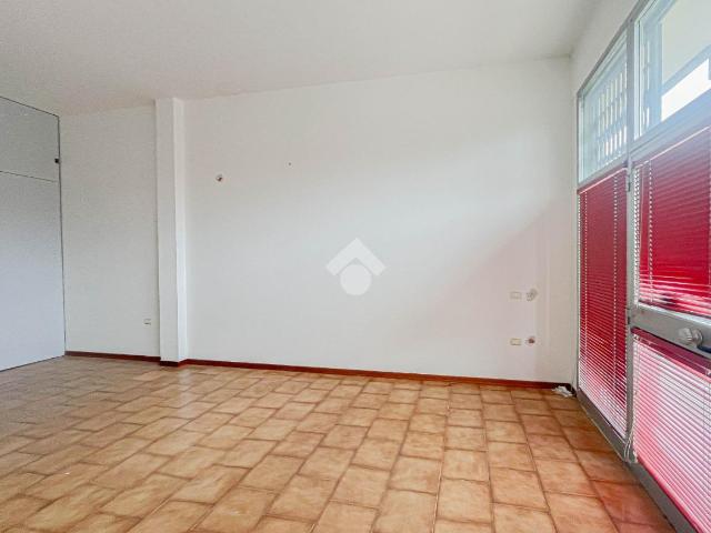 Ufficio in affitto a Unione dei comuni del Distretto Ceramico, Formigine