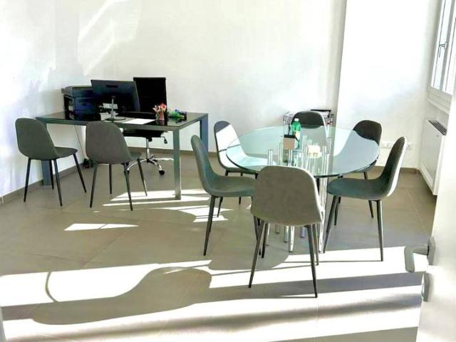 Ufficio in affitto a Roma Imperiale, Forte Dei Marmi