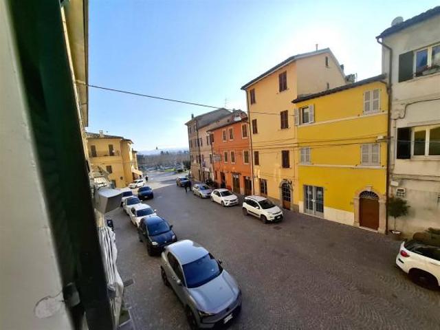 Ufficio in affitto a Centro Storico, Marche