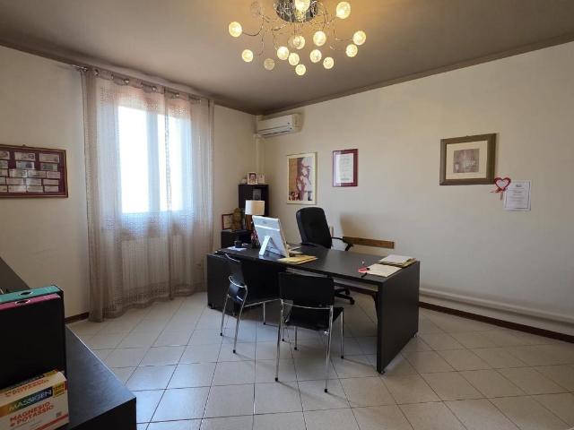 Ufficio in affitto a San Pierino, Fucecchio