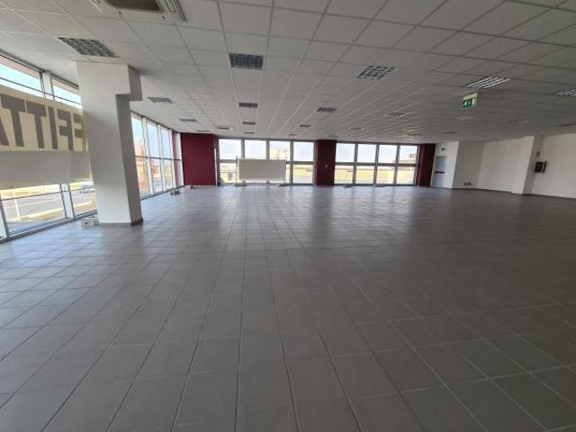 Ufficio in affitto a Piemonte, Cuneo