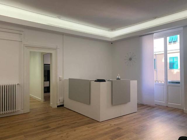 Ufficio in affitto a Medio Levante, Serra Riccò