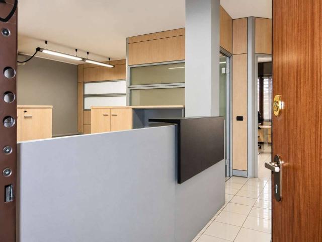 Ufficio in affitto a Villa Fornaci, Bellinzago Lombardo