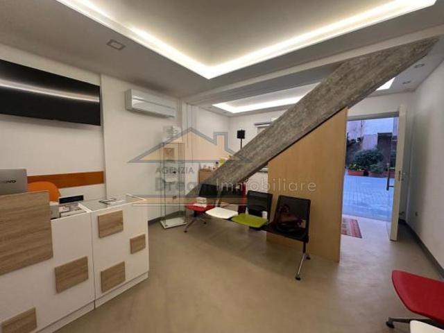 Ufficio in affitto a Giugliano In Campania, Campania