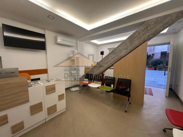 Ufficio in affitto a Giugliano In Campania, Campania