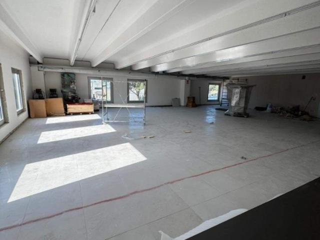 Ufficio in affitto a Giugliano In Campania, Campania