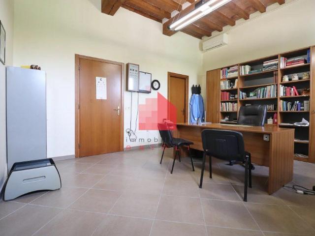 Ufficio in affitto a Bondeno Di Gonzaga, Lombardia