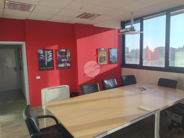 Ufficio in affitto a Gorle, Lombardia
