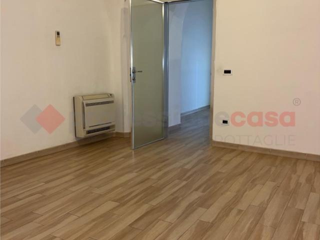 Ufficio in affitto a Puglia, Taranto
