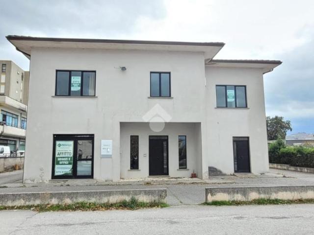 Ufficio in affitto a Sant'Ippolito, Gualdo Tadino