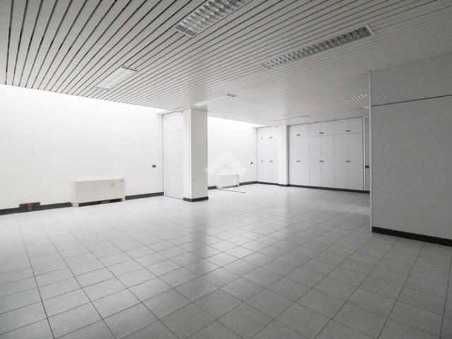 Ufficio in affitto a Inzago, Lombardia