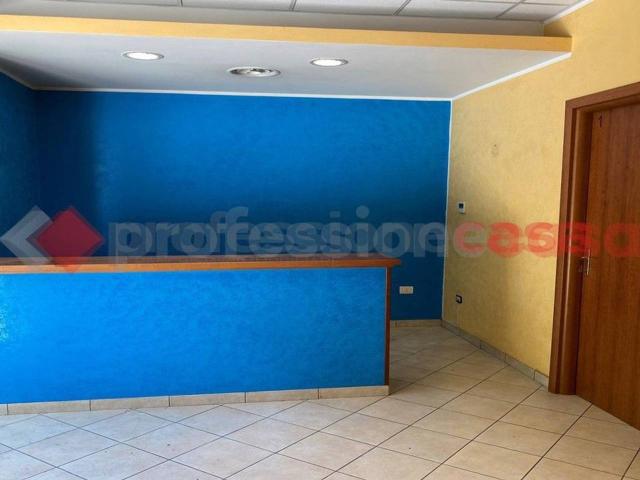 Ufficio in affitto a Isola Del Liri E Superiore, Lazio