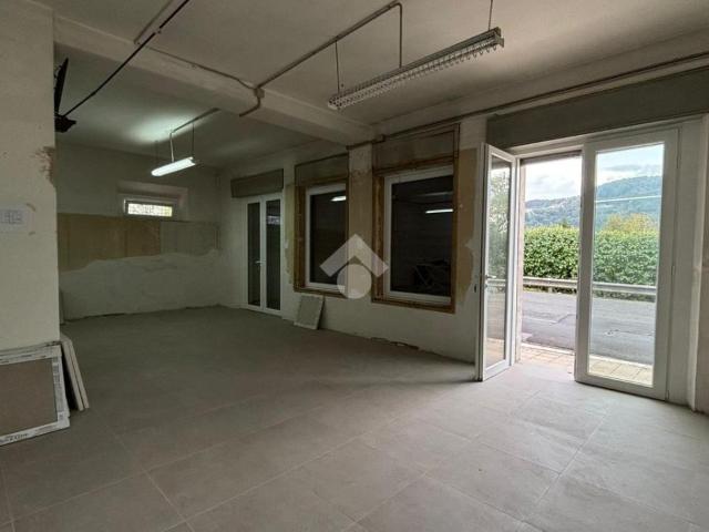 Ufficio in affitto a Isola Del Liri E Superiore, Lazio