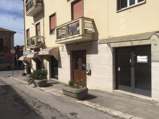 Ufficio in affitto a Isola Del Liri E Superiore, Lazio