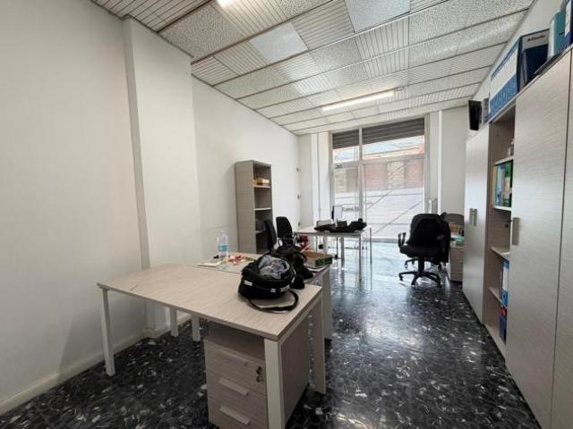 Locale Commerciale in affitto a La Spezia, Liguria