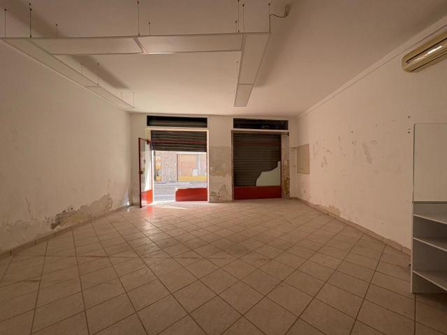 Ufficio in affitto a Lainate, Lombardia