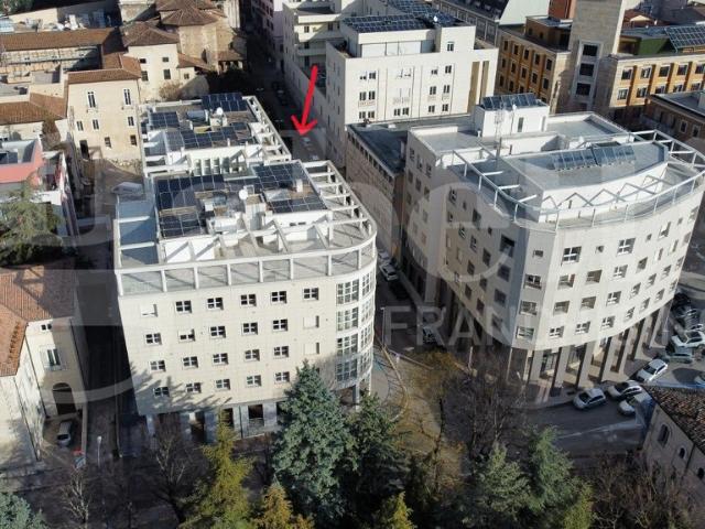 Ufficio in affitto a Quarto di San Giorgio, Tornimparte