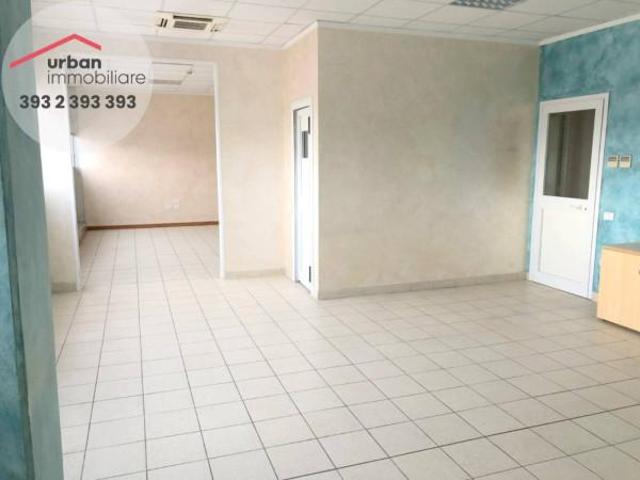 Ufficio in affitto a Tornimparte, Abruzzo