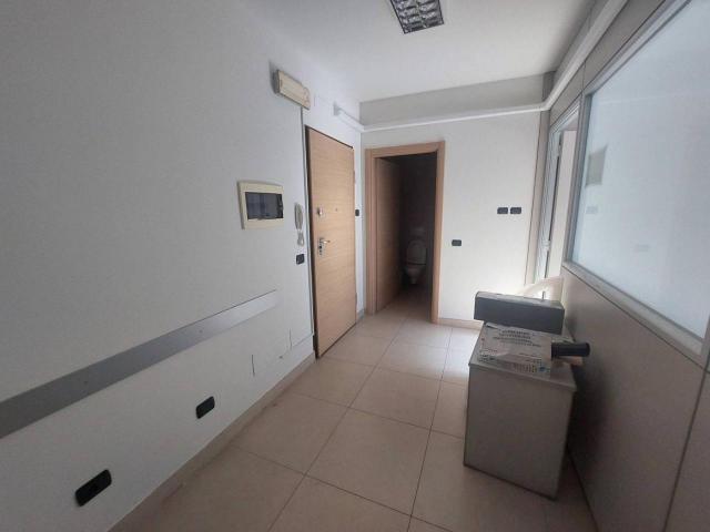 Ufficio in affitto a Calcinaia, Lastra A Signa
