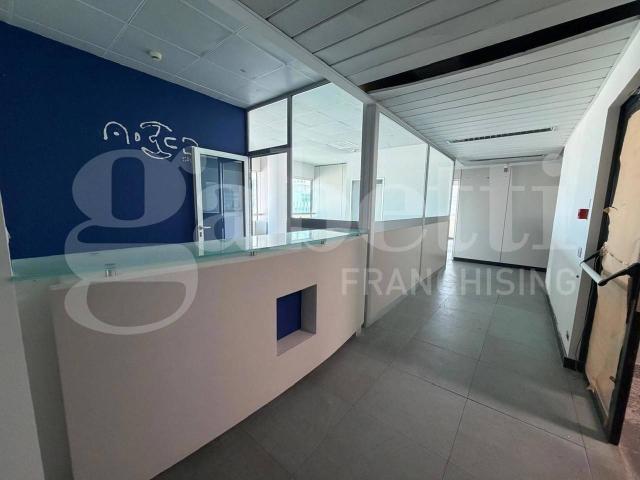 Ufficio in affitto a Quartiere Italia, Latina