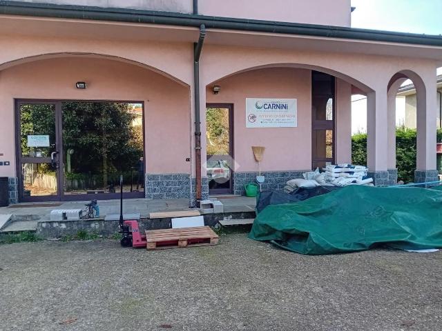 Ufficio in affitto a Lazzate, Lombardia