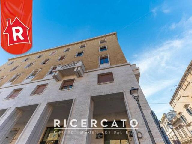 Ufficio in affitto a Puglia, Lecce
